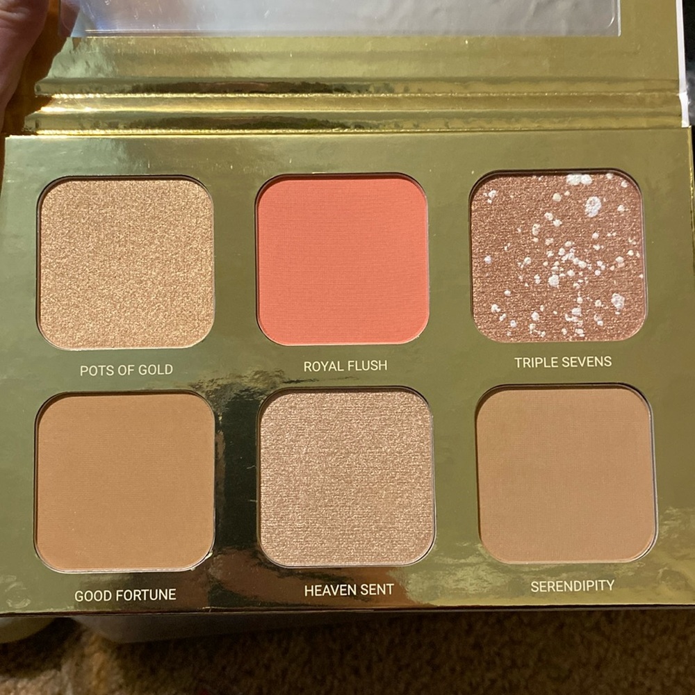 True and Lucius lucky glow bronze and highlight palette